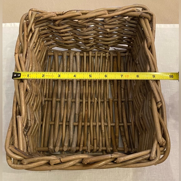 Rustic Rattan Basket, grayish brown. - Picture 3 of 10